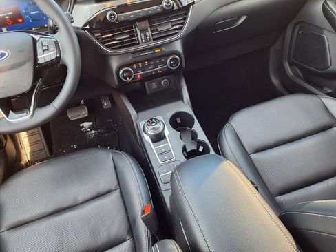 Used 2021 Ford Escape Titanium w/ Class II Trailer Tow Package image 11