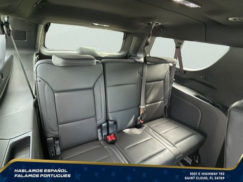 Certified 2025 GMC Yukon XL Denali AWD/4WD image 32