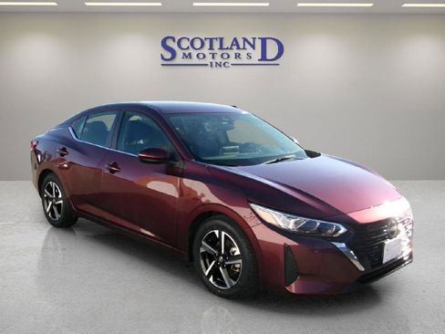 Used 2024 Nissan Sentra SV FWD image 4