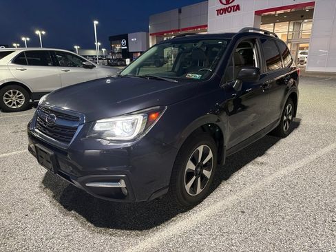 Used 2017 Subaru Forester 2.5i Limited AWD/4WD image 4