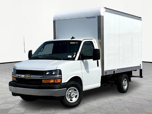 New 2025 Chevrolet Express 3500 w/ Power Convenience Package image 3