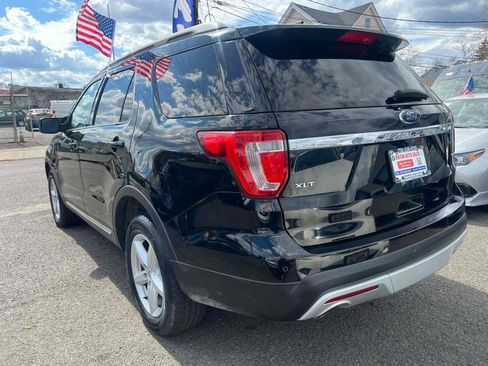 Used 2016 Ford Explorer XLT w/ Equipment Group 202A image 7