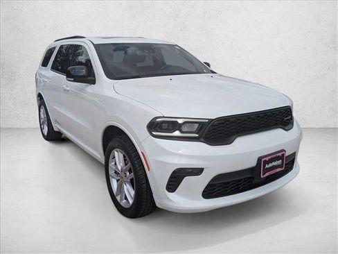 Used 2023 Dodge Durango GT image 3