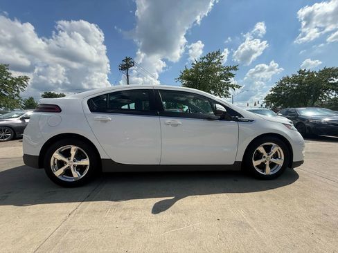 Used 2013 Chevrolet Volt Premium w/ Premium Trim Package image 6