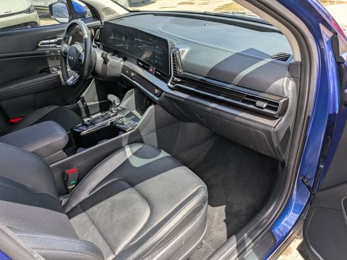 Certified 2025 Kia Sportage EX w/ Premium Package FWD image 14