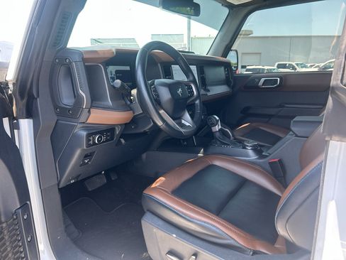 Used 2024 Ford Bronco Outer Banks AWD/4WD image 5