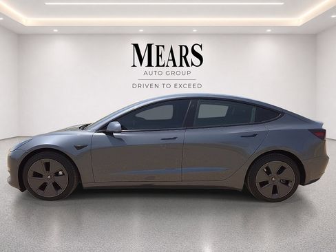 Used 2022 Tesla Model 3 Long Range AWD/4WD image 2