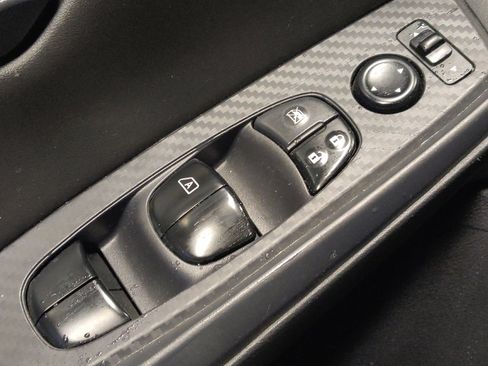 Used 2024 Nissan Sentra S FWD image 27