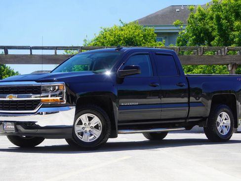 Used 2018 Chevrolet Silverado 1500 LT AWD/4WD image 6
