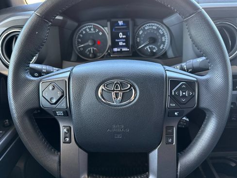 Used 2023 Toyota Tacoma TRD Off-Road w/ Advanced Technology Package AWD/4WD image 33