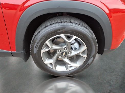 Used 2026 Chevrolet Trax LT w/ LT Convenience Package FWD image 10