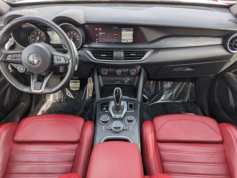 Used 2023 Alfa Romeo Stelvio Sprint image 15