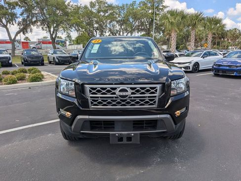 Used 2022 Nissan Frontier SV RWD image 3