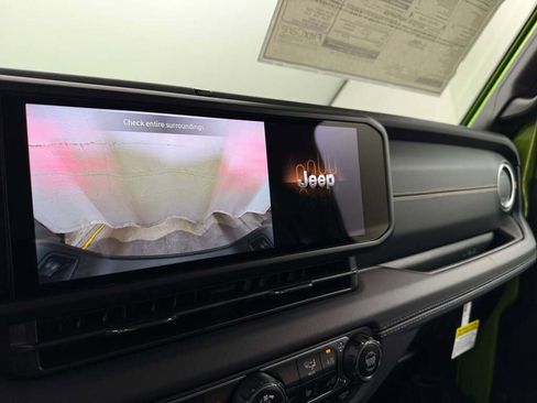 New 2025 Jeep Gladiator Sport image 30