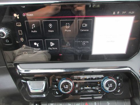 New 2026 GMC Sierra 2500 AT4 w/ AT4 Premium Plus Package AWD/4WD image 20