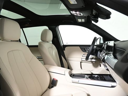 Certified 2026 Mercedes-Benz GLB 250 4MATIC image 27