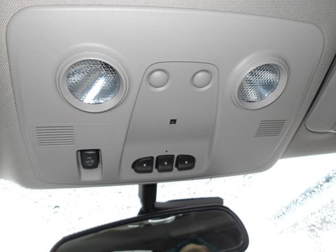 Used 2016 Chevrolet Traverse LTZ image 24