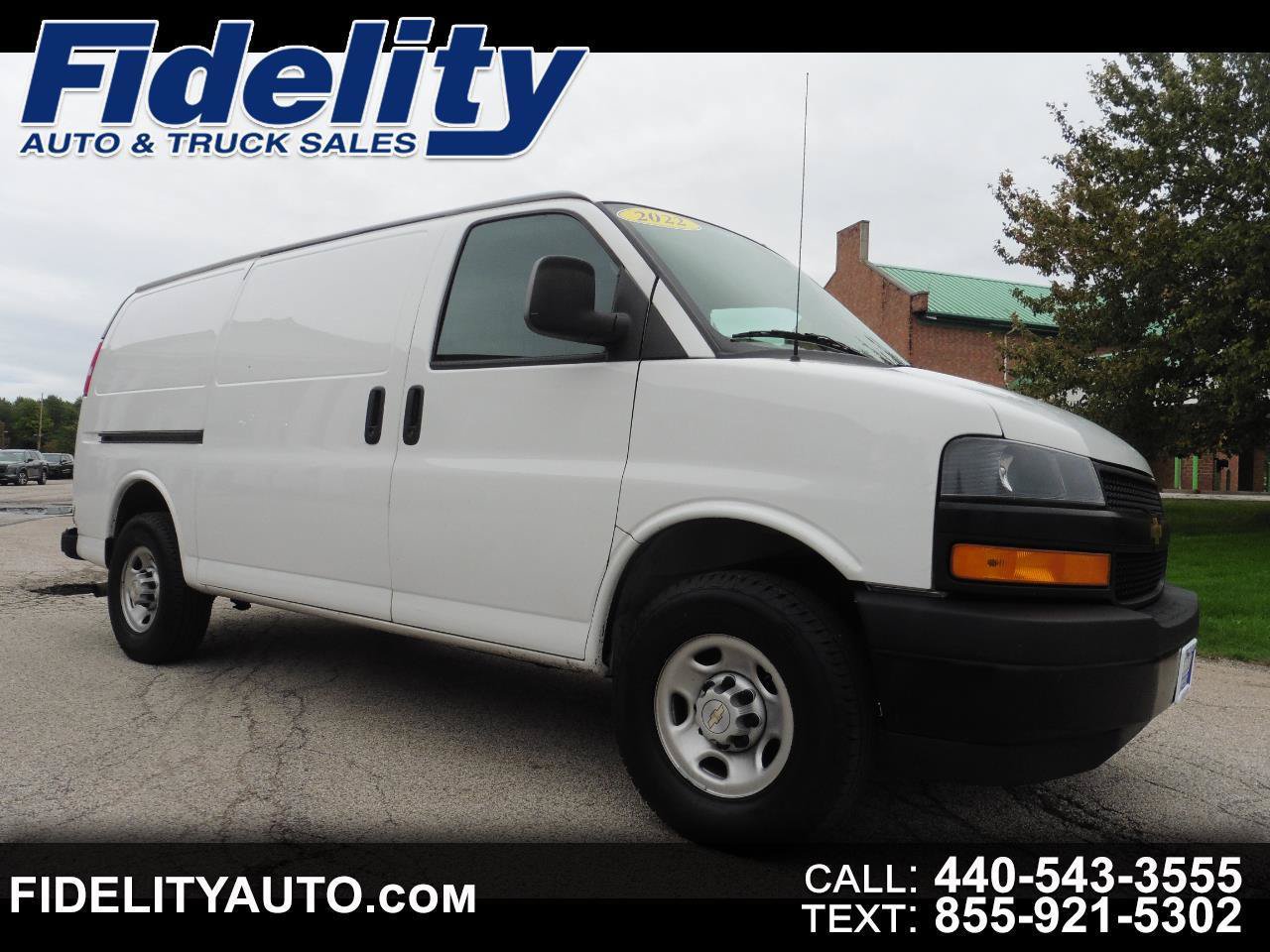 Used 2022 Chevrolet Express 3500 w/ Driver Convenience Package RWD image 1
