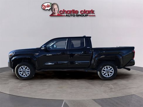 Used 2024 Toyota Tacoma SR5 image 3