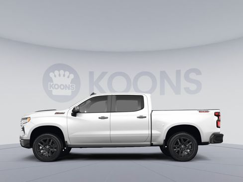 Used 2020 Chevrolet Silverado 1500 LT Trail Boss AWD/4WD image 2