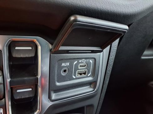 Certified 2025 Jeep Wrangler Unlimited Rubicon image 10