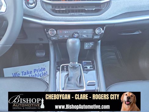 Used 2024 Jeep Compass Latitude image 24