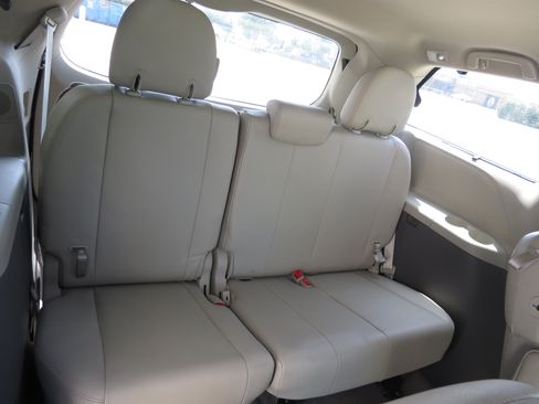 Used 2011 Toyota Sienna XLE w/ XLE Navigation Pkg FWD image 35