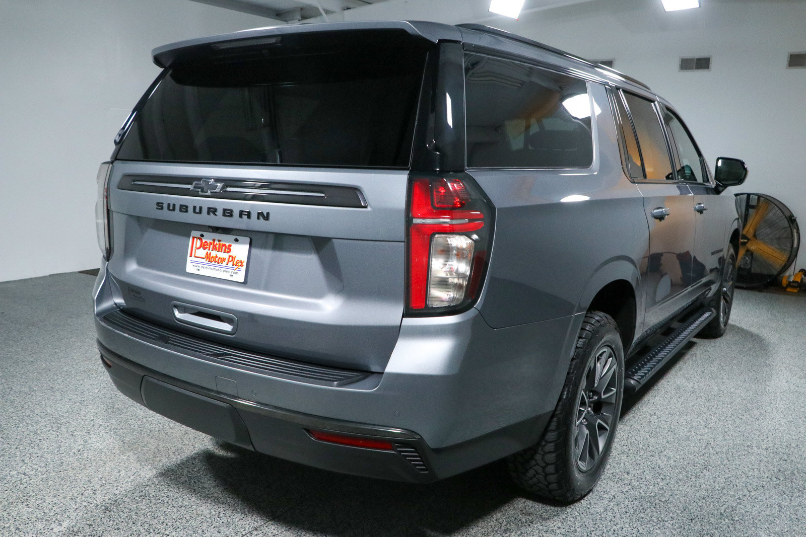 Used 2021 Chevrolet Suburban Z71 w/ Rear Media and Nav Package AWD/4WD image 7