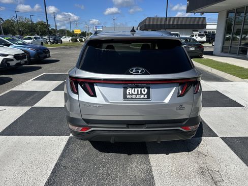 Used 2023 Hyundai Tucson SEL w/ Convenience Package FWD image 4
