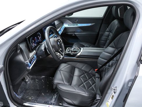 Certified 2023 BMW 740i 740i w/ Parking Assistance Package image 19