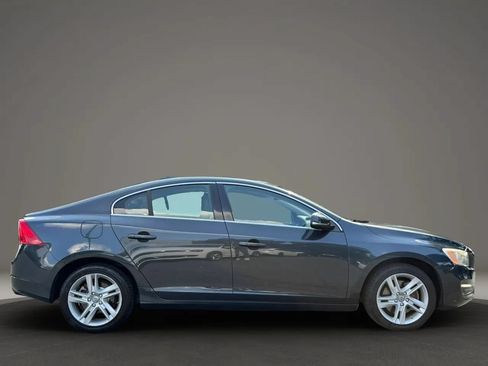 Used 2014 Volvo S60 T5 FWD image 4