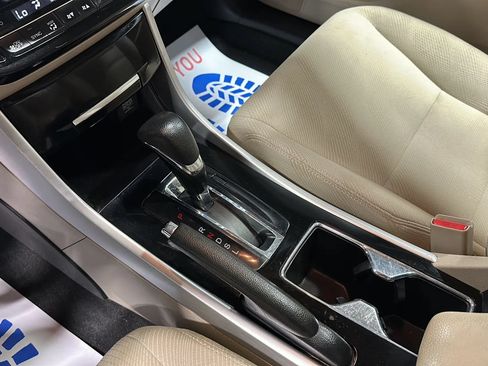 Used 2016 Honda Accord EX image 25