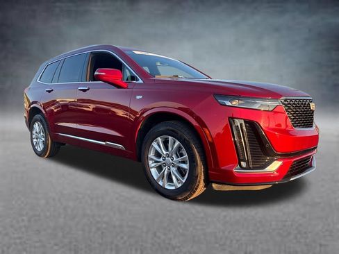 Certified 2024 Cadillac XT6 Luxury w/ LPO, Floor Liner Package AWD/4WD image 11