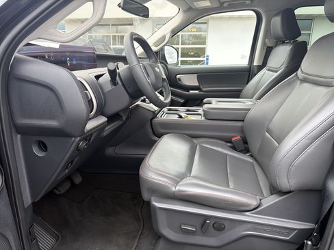 Certified 2025 Ford Expedition Max Active AWD/4WD image 35