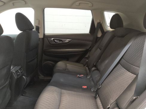 Used 2019 Nissan Rogue SV w/ Premium Package AWD/4WD image 18