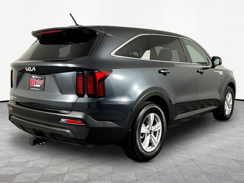 Used 2023 Kia Sorento LX FWD image 6