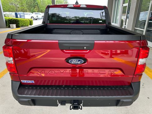 New 2026 Ford Maverick XLT w/ XLT Luxury Package FWD image 11