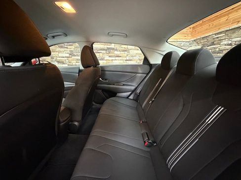 Certified 2023 Hyundai Elantra SEL w/ Preferred Accessory Package image 25