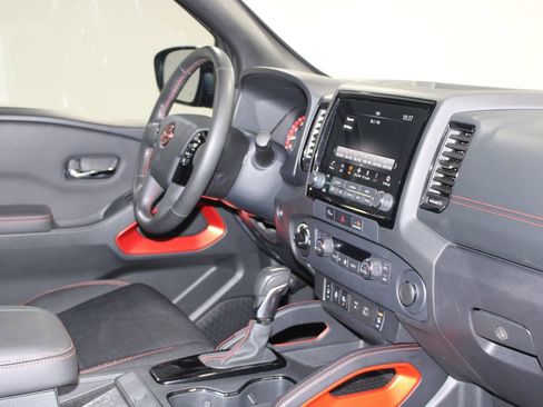 Used 2024 Nissan Frontier PRO-4X w/ Pro Convenience Package image 29