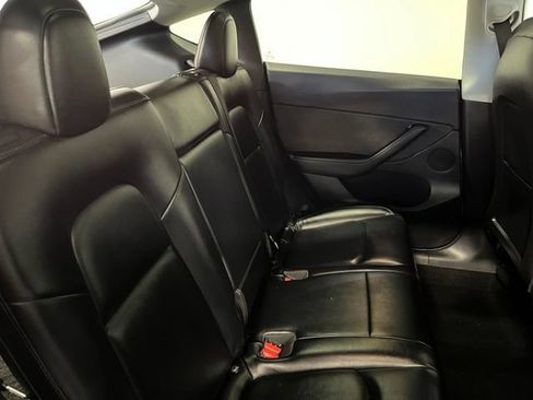 Used 2021 Tesla Model Y Long Range AWD/4WD image 13