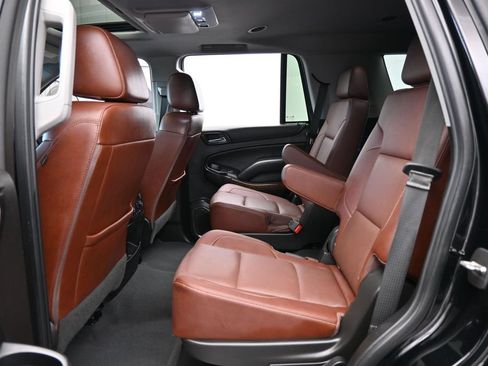 Used 2019 Chevrolet Tahoe Premier w/ Premier Plus Edition RWD image 37