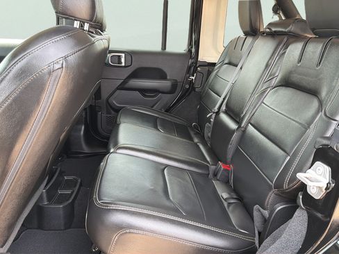 Used 2021 Jeep Wrangler Unlimited Sahara AWD/4WD image 25