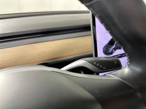 Used 2018 Tesla Model 3 Long Range image 17
