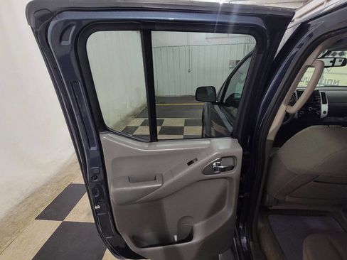 Used 2014 Nissan Frontier SV w/ SV Value Truck Package image 13