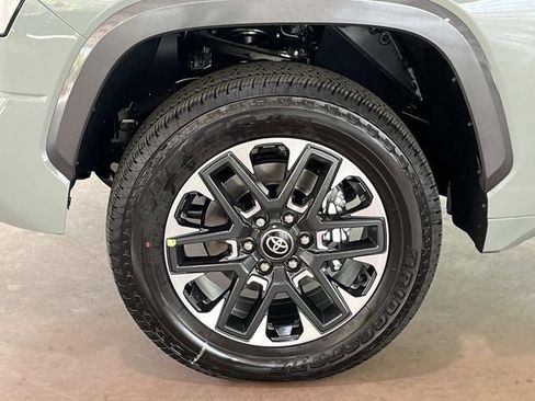 New 2026 Toyota Tundra Limited AWD/4WD image 12
