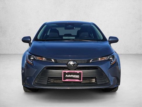Used 2023 Toyota Corolla LE image 2