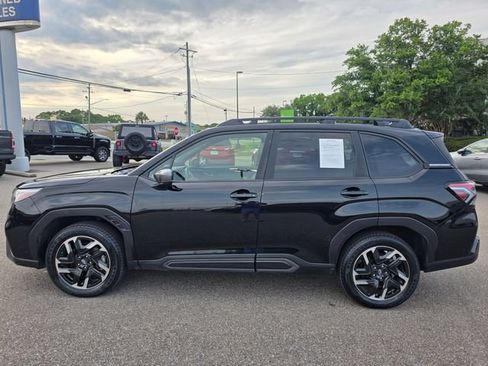 Used 2025 Subaru Forester Limited AWD/4WD image 5