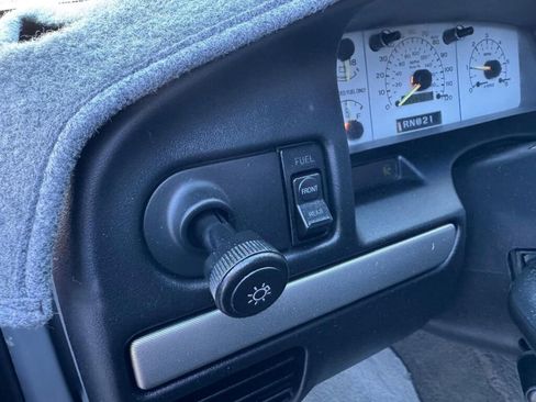 Used 1993 Ford F150 Lightning image 26