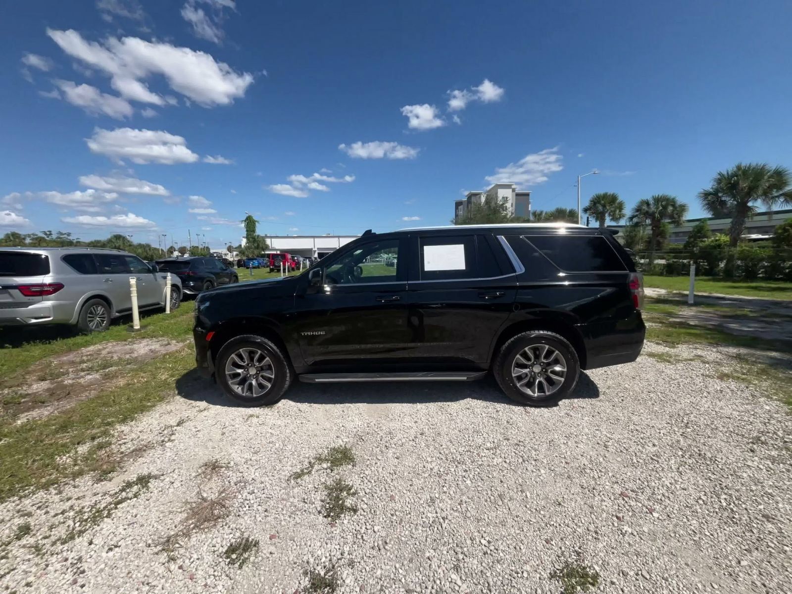 Used 2024 Chevrolet Tahoe LT w/ Luxury Package RWD image 9