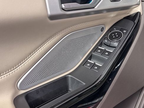 Used 2023 Ford Explorer Platinum w/ Technology Package image 25